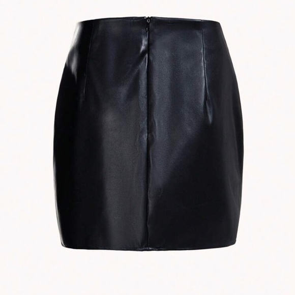 Vegan leather faux wrap mini skirt black - Picture 2 of 4